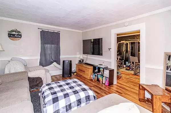 New London, WI 54961,413 E PINE STREET