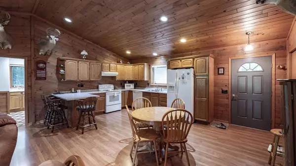 Iola, WI 54945,E1841 LAKE SHORE DRIVE