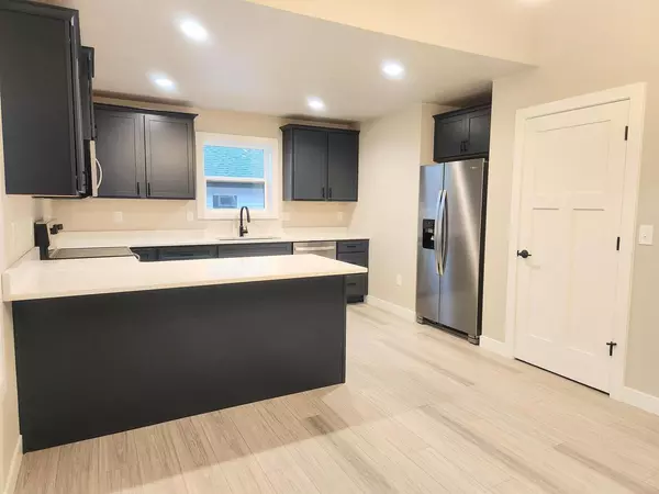 Menasha, WI 54952,1025 LOTUS TRAIL