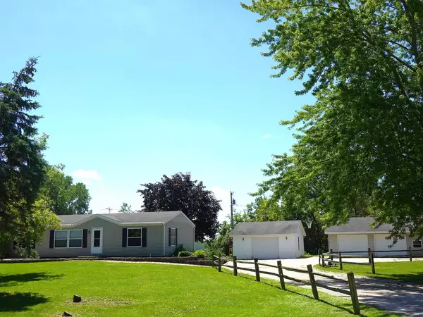 W7589 TOWNLINE CIRCLE, Van Dyne, WI 54979
