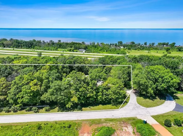 Luxemburg, WI 54217,143 RUSTIC OAK DRIVE