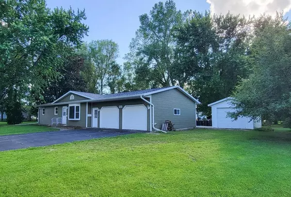 1403 OSHKOSH STREET, New London, WI 54961