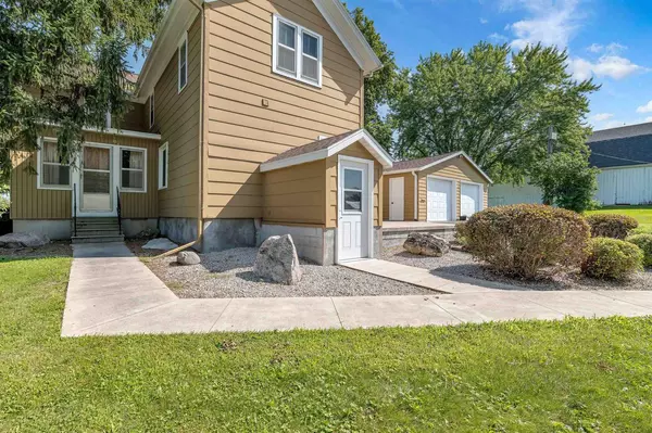 Mount Calvary, WI 53057,211 CALVARY STREET