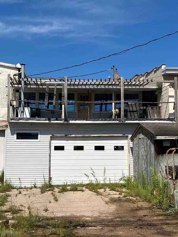 Clintonville, WI 54929,83 S MAIN STREET