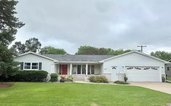 3421 E CRESTVIEW DRIVE, Appleton, WI 54915