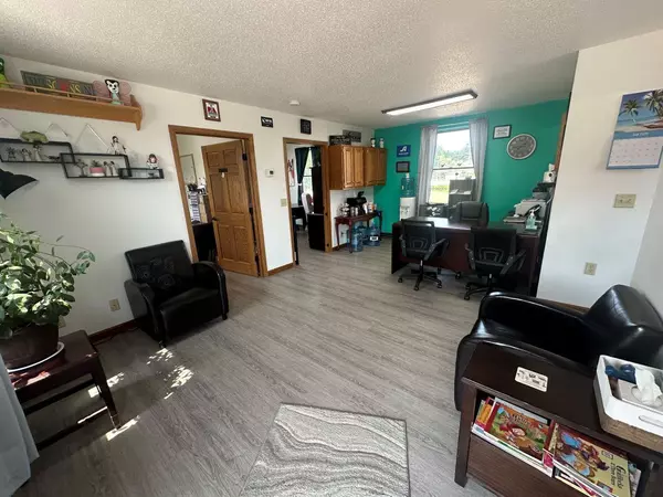 Clintonville, WI 54929,30 10TH STREET