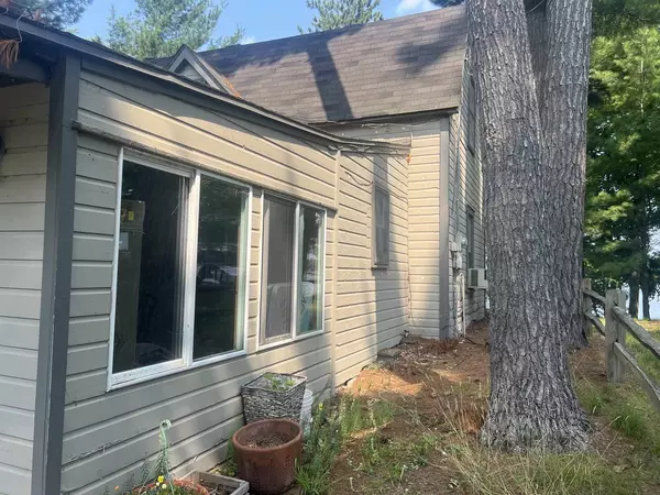 Clintonville, WI 54929,N2746 NORTH SHORE DRIVE