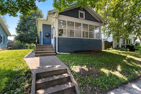 723 JAMES STREET, Green Bay, WI 54303