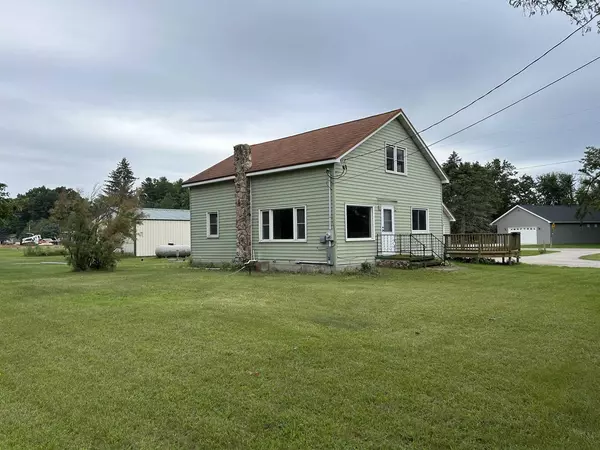 Weyauwega, WI 54983,N2719 STATE ROAD 110
