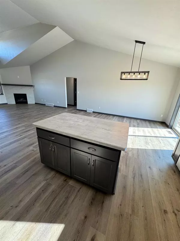 Green Bay, WI 54313,4621 RICHARD LANE