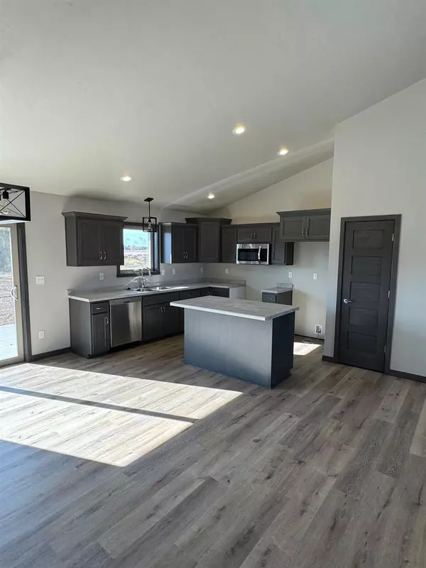 Green Bay, WI 54313,4621 RICHARD LANE