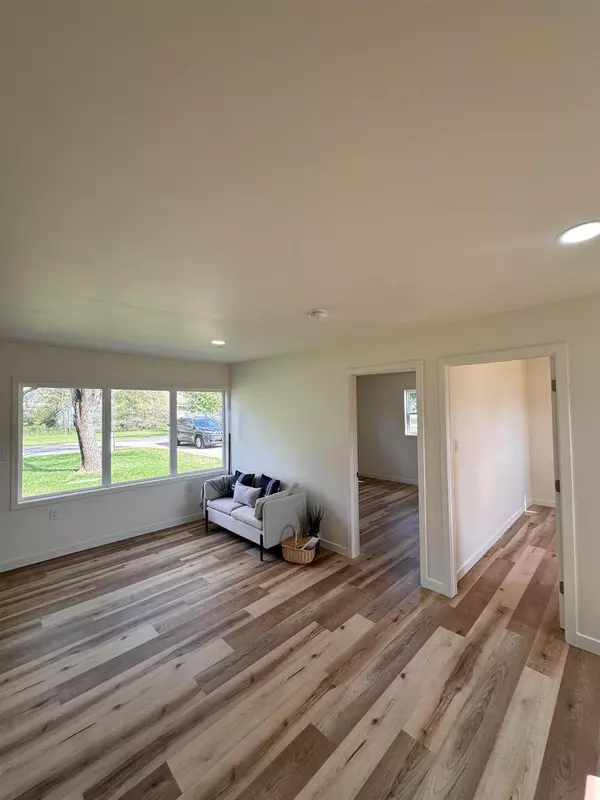 Waupaca, WI 54981,N3087 LAWSON DRIVE