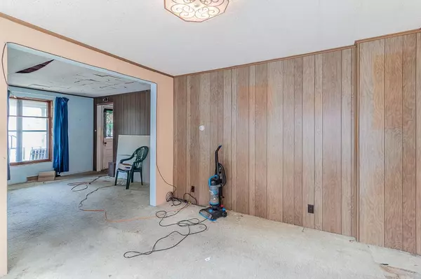 Weyauwega, WI 54983,208 W SUMNER STREET