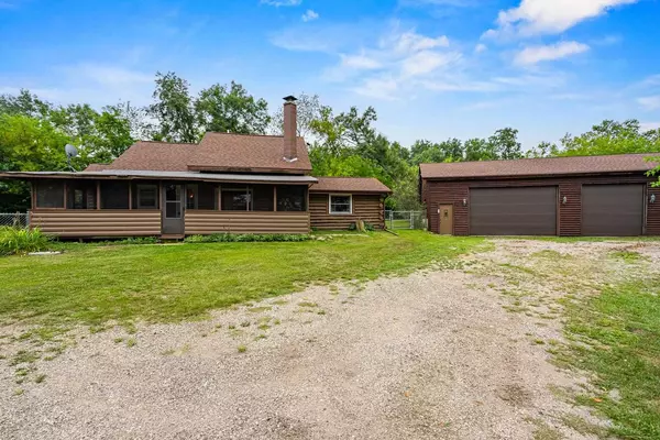 N3140 CO RD F, Montello, WI 53949