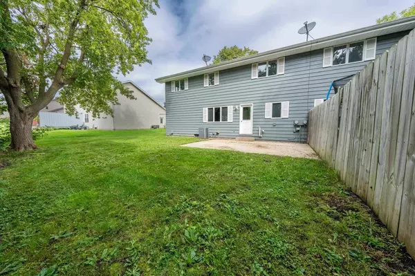 Seymour, WI 54165,614 CRESTVIEW DRIVE