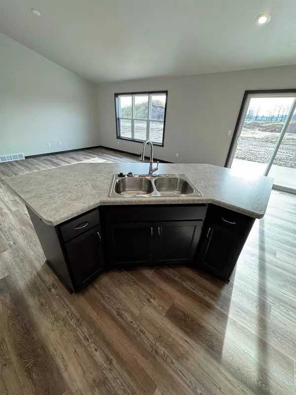 Green Bay, WI 54313,4637 RICHARD LANE