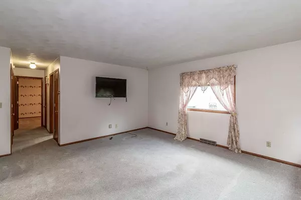 Weyauwega, WI 54983,511 E WISCONSIN STREET