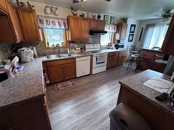 Clintonville, WI 54929,121 E MADISON STREET