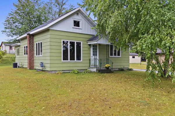 1212 E ELIZABETH STREET, Shawano, WI 54166