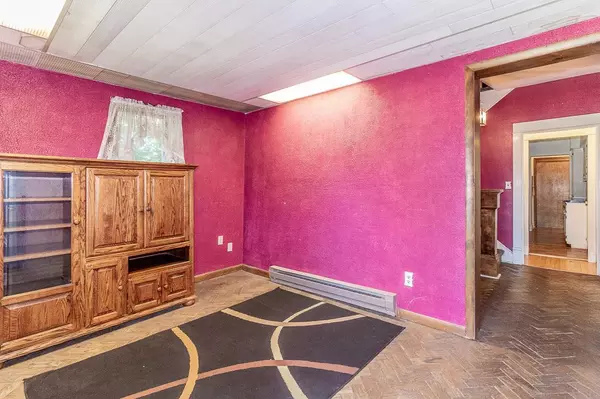 New London, WI 54961,302 W WASHINGTON STREET