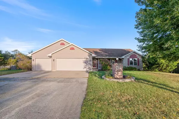 418 FALCON CIRCLE, Pulaski, WI 54162