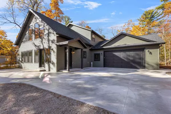 6007 LAKESHORE ROAD, Sturgeon Bay, WI 54235