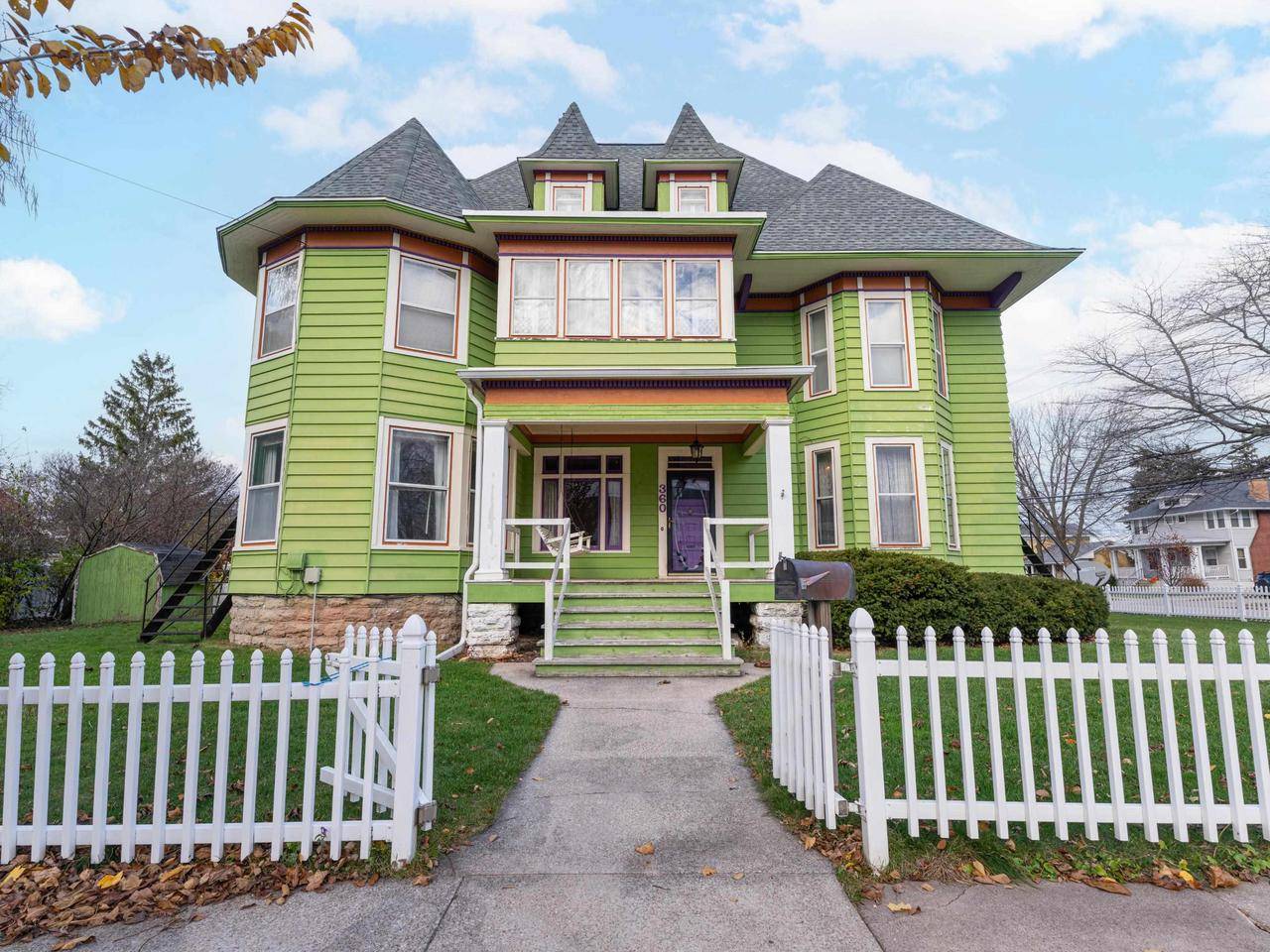 360 1ST STREET, Menasha, WI 54952