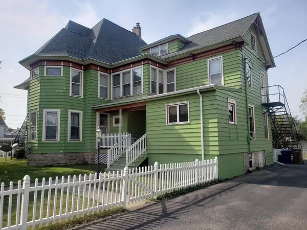 Menasha, WI 54952,360 1ST STREET