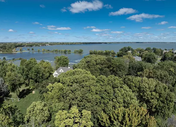 Neenah, WI 54956,LIMEKILN DRIVE