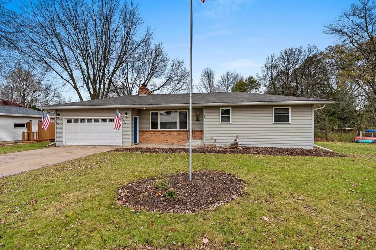 Iola, WI 54945,485 E ELLEFSON STREET