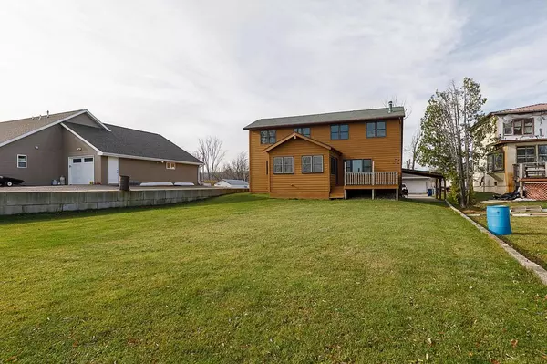 Suamico, WI 54173,2398 LONGTAIL BEACH LANE