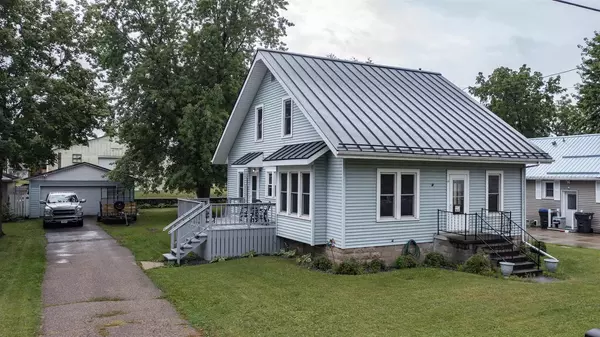 111 E ANN STREET, Weyauwega, WI 54983