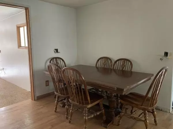 Gresham, WI 54128,1121 PARK STREET