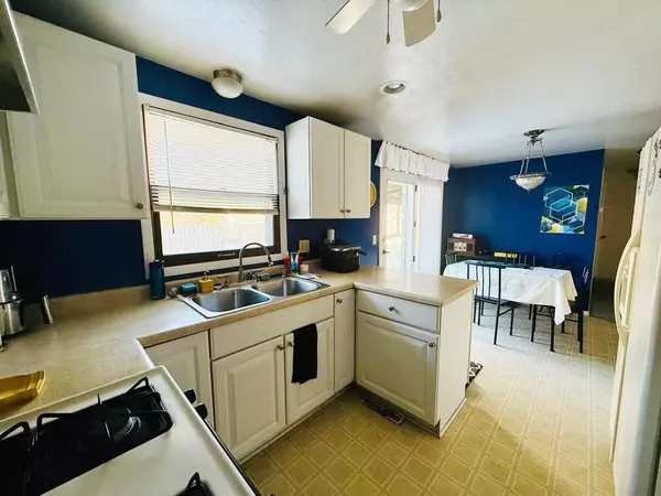 Sturgeon Bay, WI 54235,215 N 15TH DRIVE