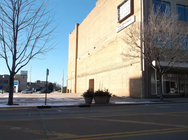 Oshkosh, WI 54901,217 N MAIN STREET