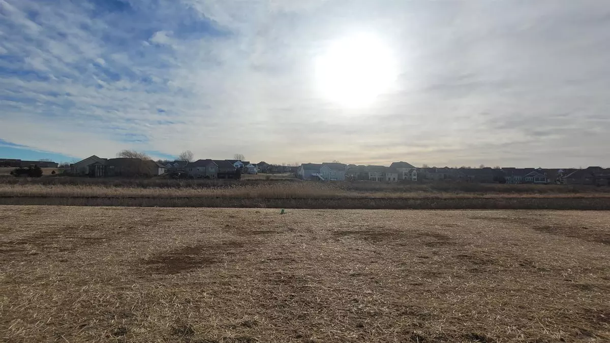 Appleton, WI 54913,275 E SWEETWATER WAY