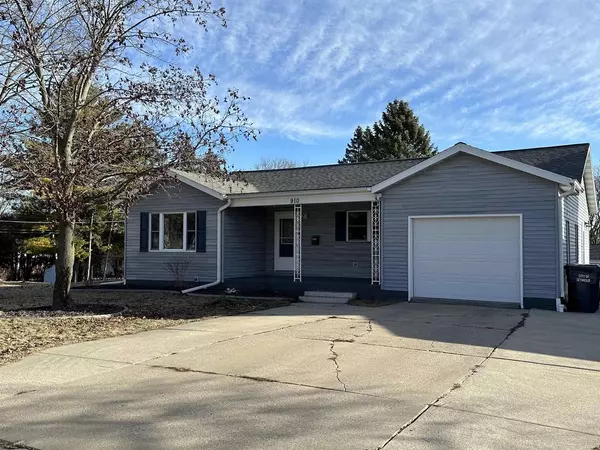 910 IVORY STREET, Seymour, WI 54165