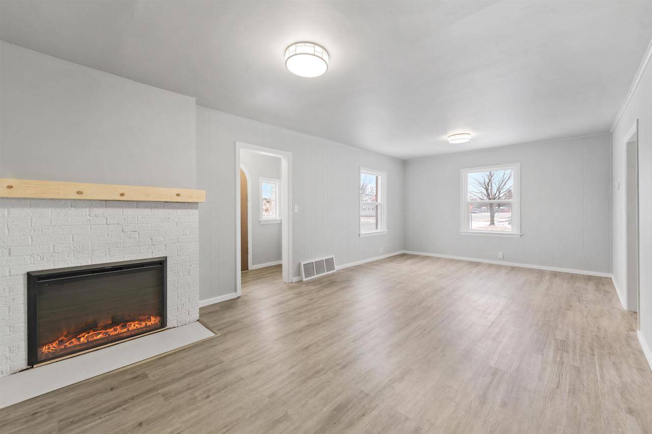 Menominee, MI 49858,1501 20TH AVENUE