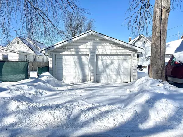 Green Bay, WI 54303,213 S MAPLE STREET