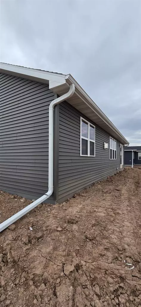 Kaukauna, WI 54130,2031 RED FOX LANE