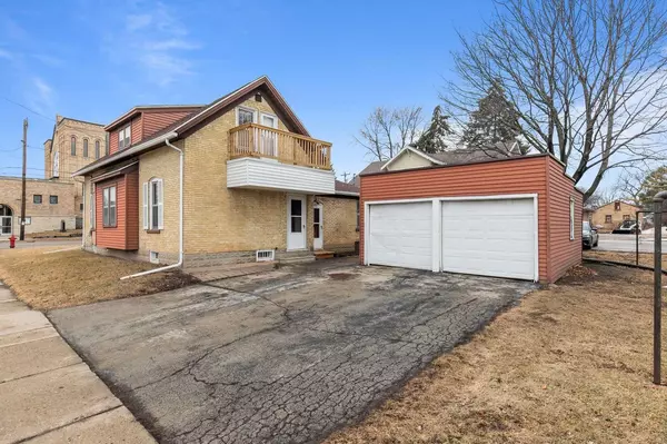 Menasha, WI 54952,501 DE PERE STREET