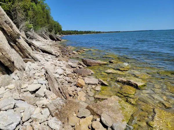 Sturgeon Bay, WI 54235,LAKESHORE ROAD