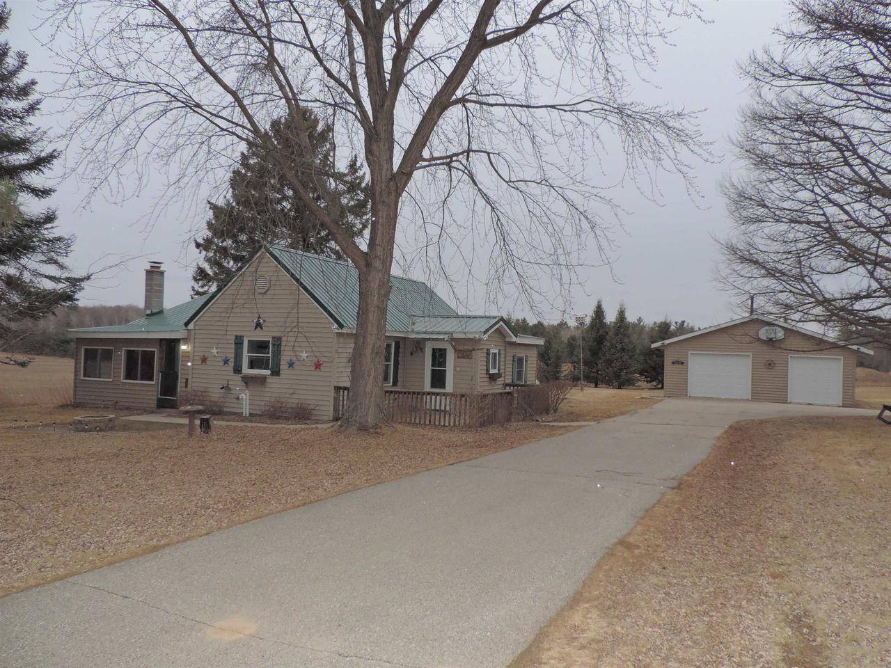 W8106 MEYER LANE, Crivitz, WI 54114