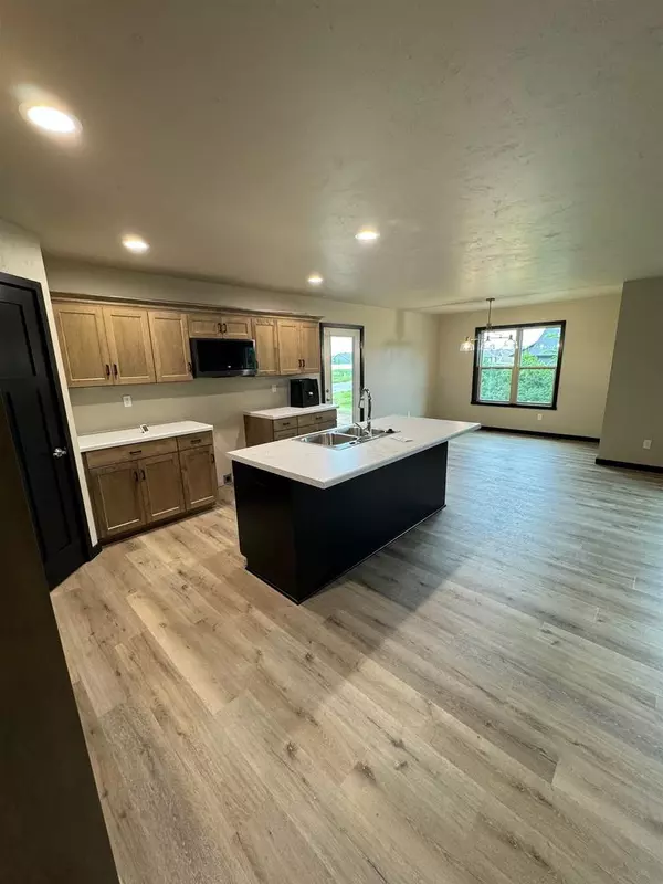 Pulaski, WI 54162,1230 PUTNAM DRIVE