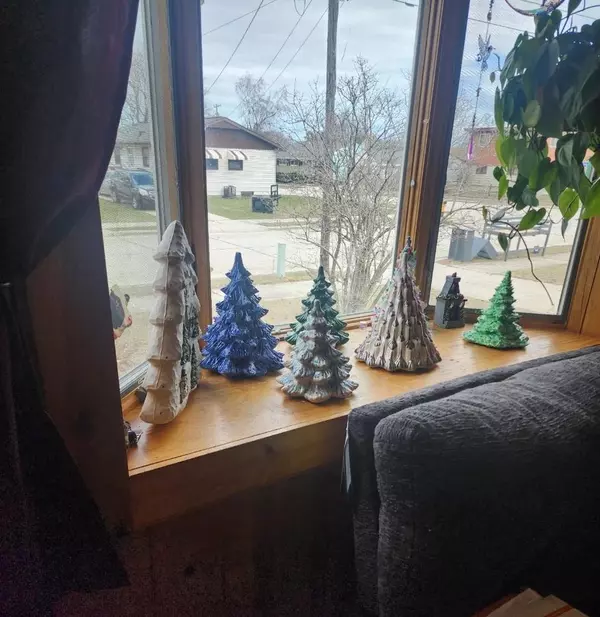 Two Rivers, WI 54241,2307 9TH PLACE