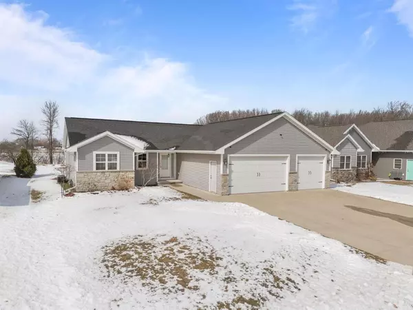 Menasha, WI 54952,N8973 SPRING VALLEY ROAD