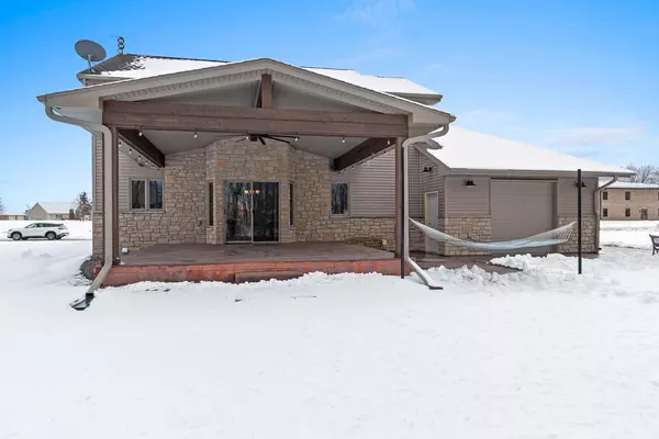 Pulaski, WI 54162,147 OAK BROOK DRIVE