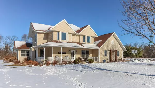 N8181 COUNTY ROAD G, Iola, WI 54945