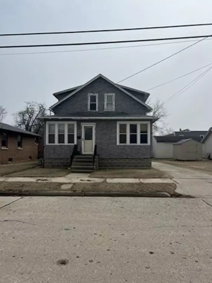 Two Rivers, WI 54241,2215 11TH STREET