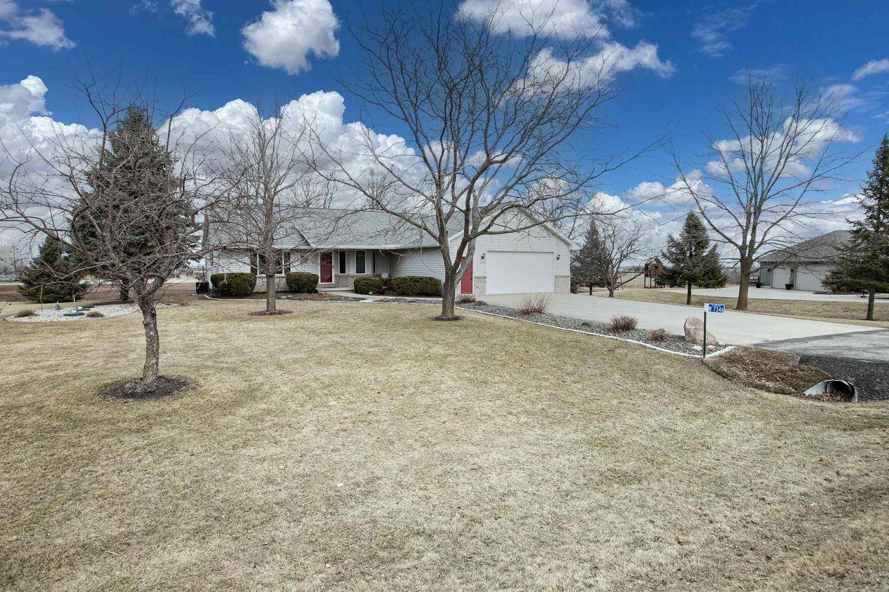 W7346 EARL LANE, Hortonville, WI 54944